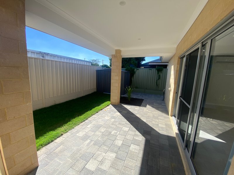 Photo - 23A Shortland Way, Girrawheen WA 6064 - Image 28
