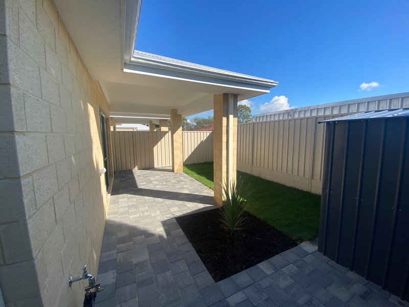 Photo - 23A Shortland Way, Girrawheen WA 6064 - Image 33
