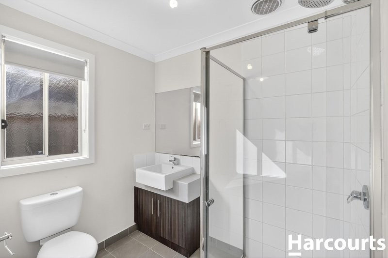 Photo - 23B Fetlock Drive, Truganina VIC 3029 - Image 4