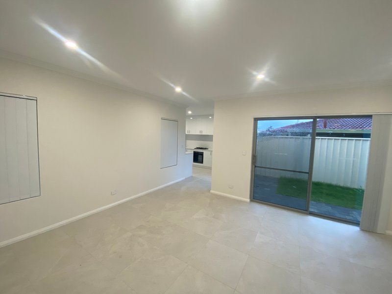 Photo - 23D Shortland Way, Girrawheen WA 6064 - Image 3