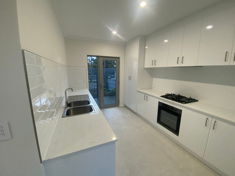 Photo - 23D Shortland Way, Girrawheen WA 6064 - Image 5