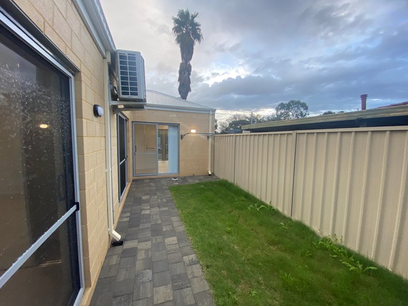 Photo - 23D Shortland Way, Girrawheen WA 6064 - Image 11