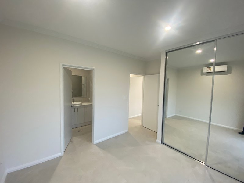 Photo - 23D Shortland Way, Girrawheen WA 6064 - Image 15