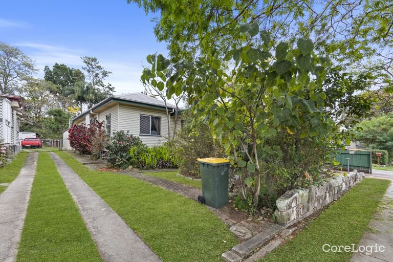 Photo - 24, 26, 28 University Road, Mitchelton QLD 4053 - Image 7