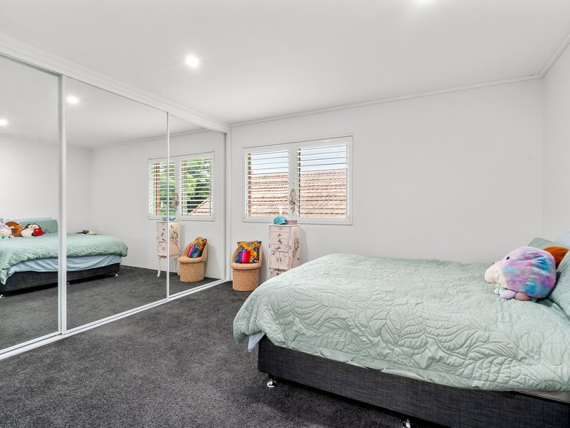 Photo - 24-26 Brae Street, Coorparoo QLD 4151 - Image 8