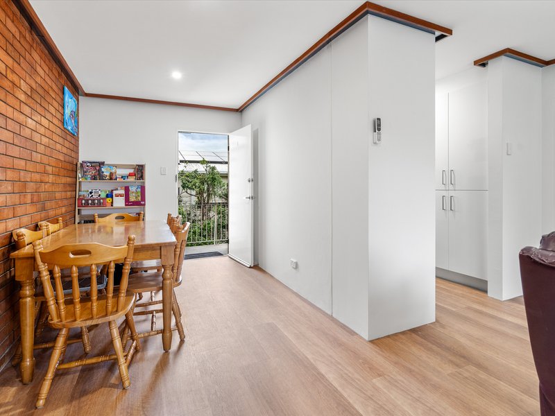 Photo - 24-26 Brae Street, Coorparoo QLD 4151 - Image 9