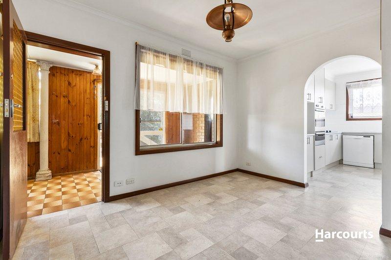 Photo - 24-26 Braund Avenue, Bell Post Hill VIC 3215 - Image 3