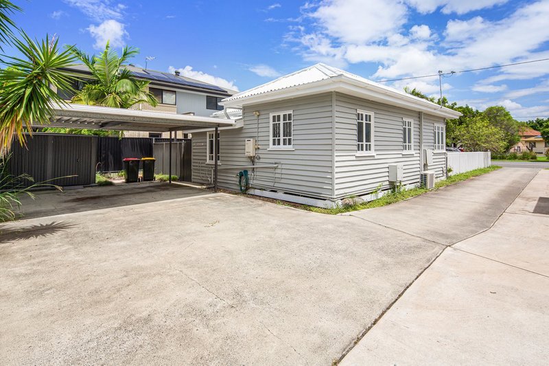 Photo - 24 & 26 Oates Parade, Northgate QLD 4013 - Image 10