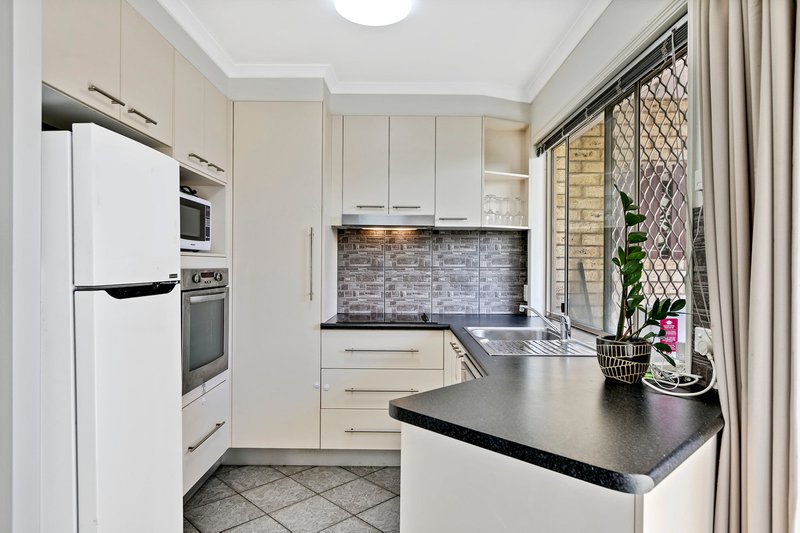 Photo - 2/4-6 Arwen Street, Maroochydore QLD 4558 - Image 3