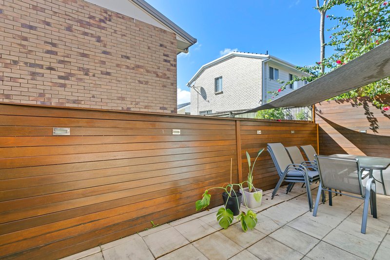 Photo - 2/4-6 Arwen Street, Maroochydore QLD 4558 - Image 4