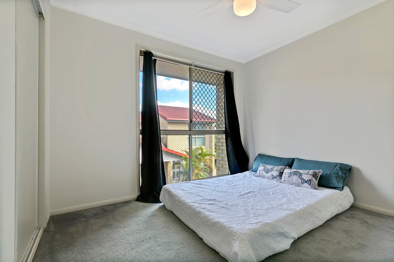 Photo - 2/4-6 Arwen Street, Maroochydore QLD 4558 - Image 10