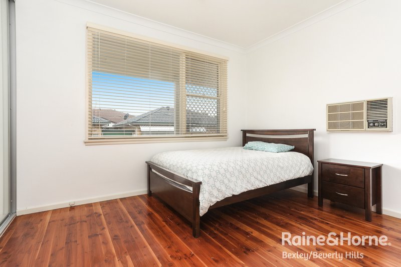 Photo - 2/4-6 Caledonian Street, Bexley NSW 2207 - Image 4