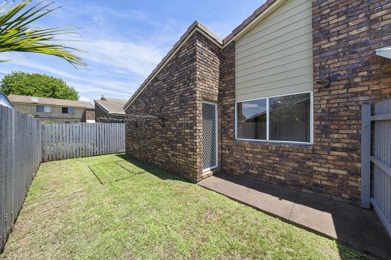 Photo - 2/4-6 Crosby Street, Darling Heights QLD 4350 - Image 10