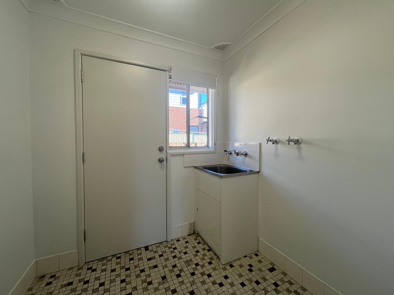 Photo - 2/4-6 Cumberland Road, Ingleburn NSW 2565 - Image 2