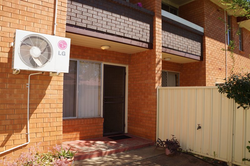 Photo - 2/4-6 Goode Street, Dubbo NSW 2830 - Image 2