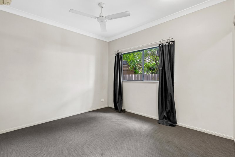 Photo - 2/4-6 Olive Street, Manoora QLD 4870 - Image 7