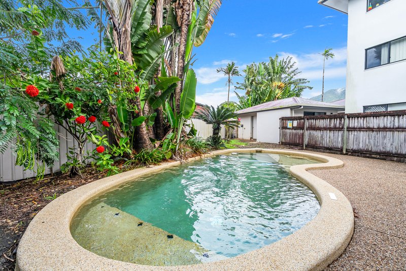 Photo - 2/4-6 Olive Street, Manoora QLD 4870 - Image 12
