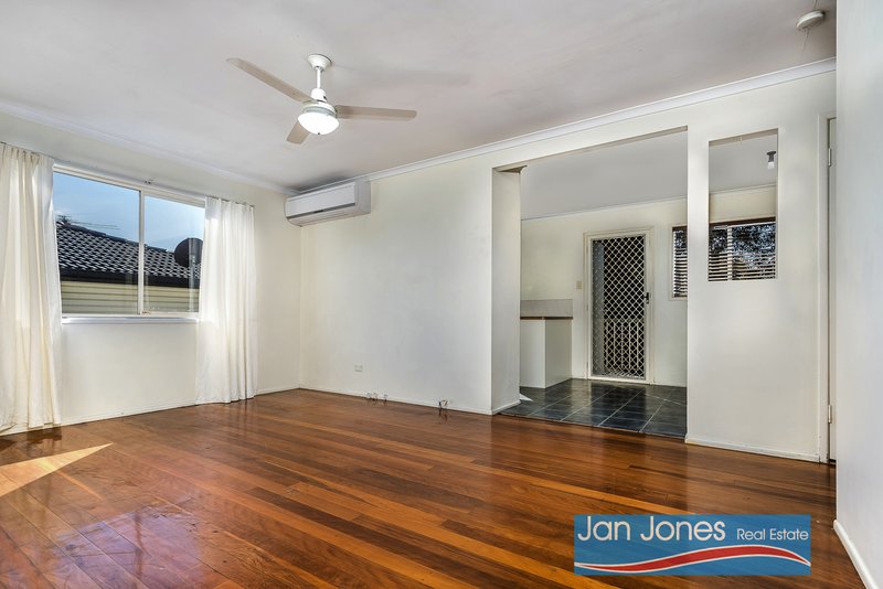 Photo - 24 Abelia Cres , Kippa-Ring QLD 4021 - Image 3