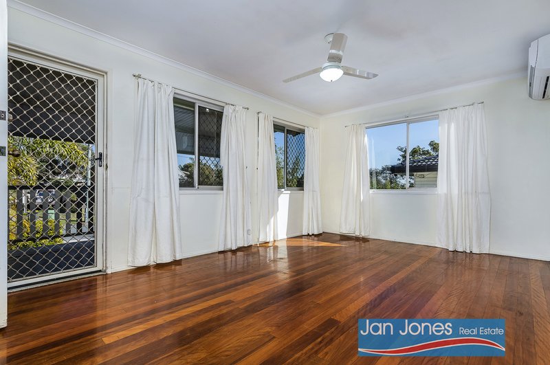 Photo - 24 Abelia Cres , Kippa-Ring QLD 4021 - Image 4