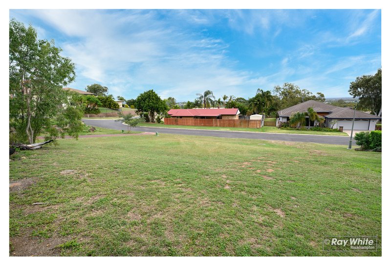 Photo - 24 Africander Avenue, Norman Gardens QLD 4701 - Image 6