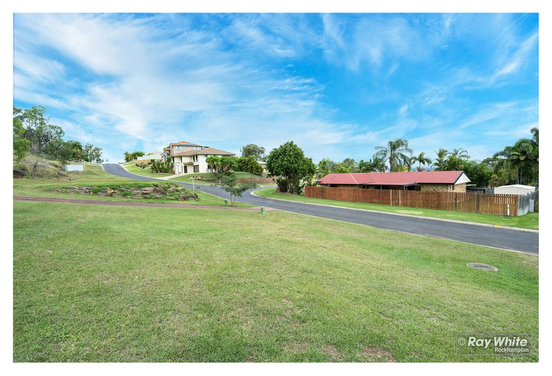 Photo - 24 Africander Avenue, Norman Gardens QLD 4701 - Image 9