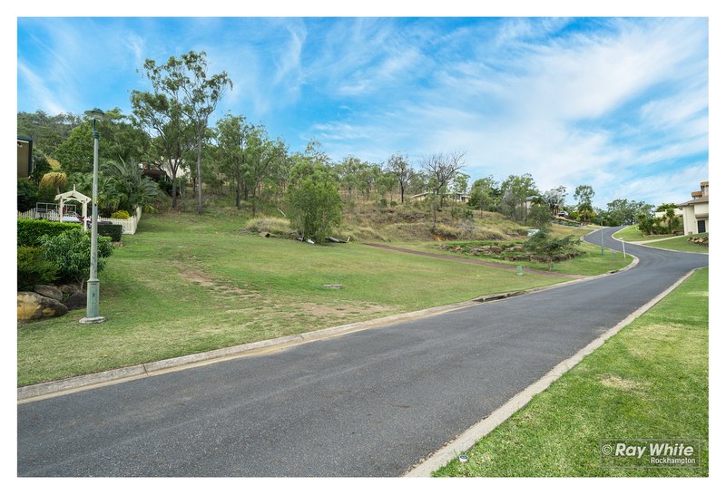 Photo - 24 Africander Avenue, Norman Gardens QLD 4701 - Image 11