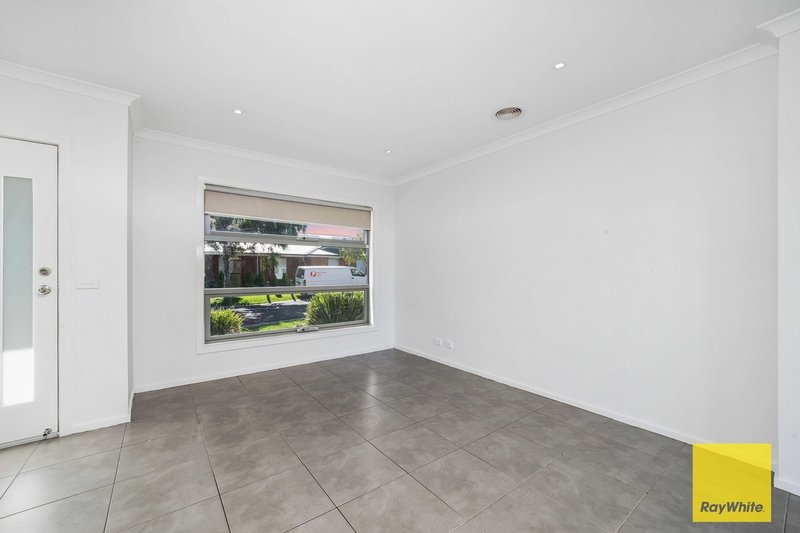 Photo - 24 Agate Drive, Tarneit VIC 3029 - Image 13