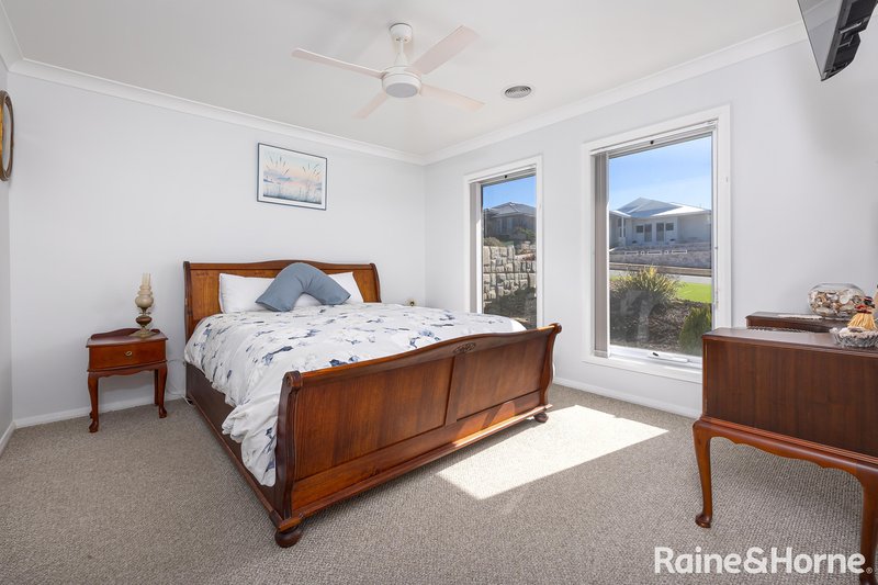 Photo - 24 Ah Ket Avenue, Lloyd NSW 2650 - Image 7