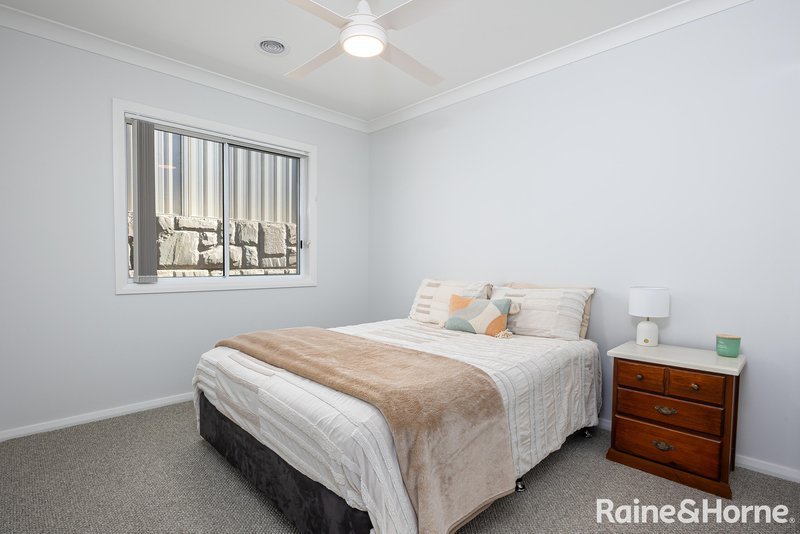 Photo - 24 Ah Ket Avenue, Lloyd NSW 2650 - Image 9