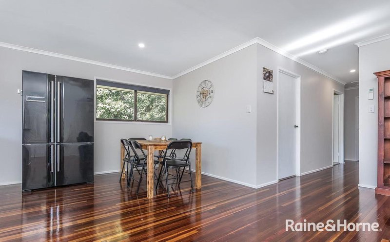 Photo - 24 Alawara Street, Petrie QLD 4502 - Image 4