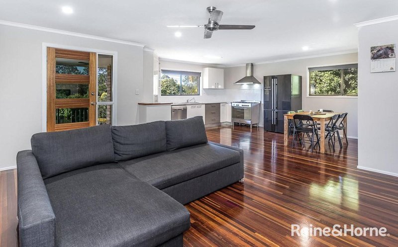 Photo - 24 Alawara Street, Petrie QLD 4502 - Image 7