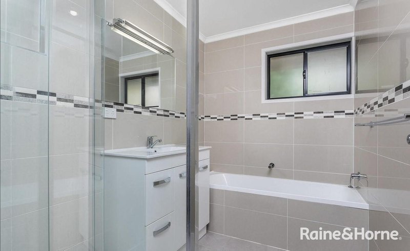 Photo - 24 Alawara Street, Petrie QLD 4502 - Image 8