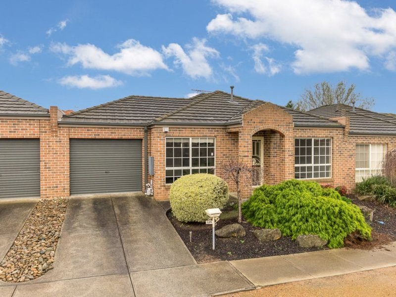 Photo - 2/4 Albert Place, Hoppers Crossing VIC 3029 - Image 1