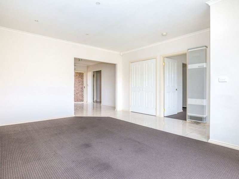 Photo - 2/4 Albert Place, Hoppers Crossing VIC 3029 - Image 6