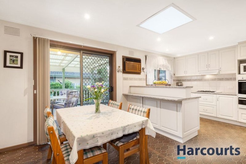 Photo - 24 Alderford Drive, Wantirna VIC 3152 - Image 3