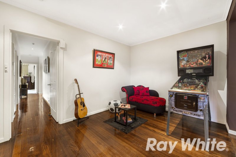 Photo - 24 Alison Avenue, Bulleen VIC 3105 - Image 3