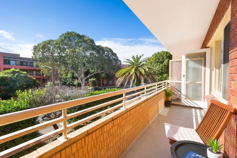 Photo - 2/4 Allison Road, Cronulla NSW 2230 - Image 5