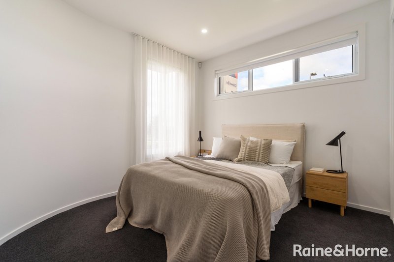 Photo - 24 Alpaca Drive, Sunbury VIC 3429 - Image 10
