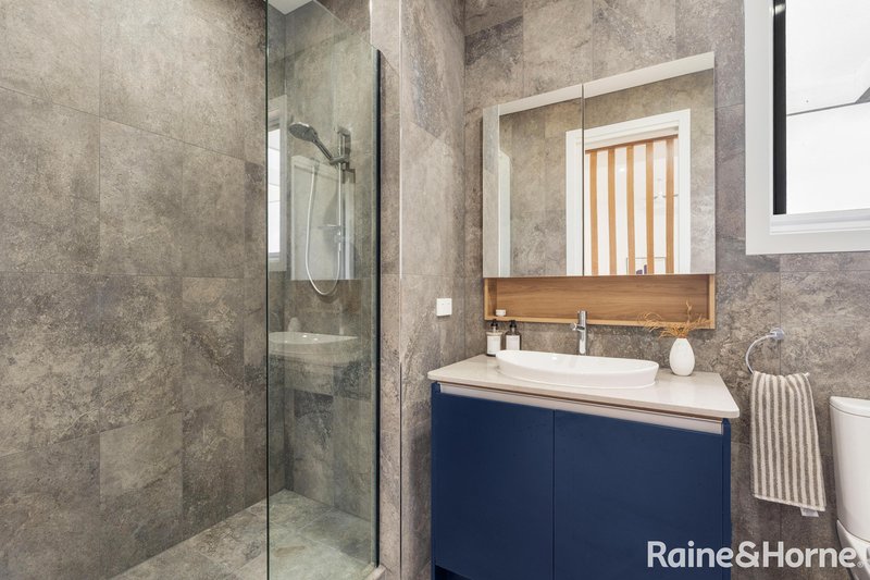 Photo - 24 Alpaca Drive, Sunbury VIC 3429 - Image 12