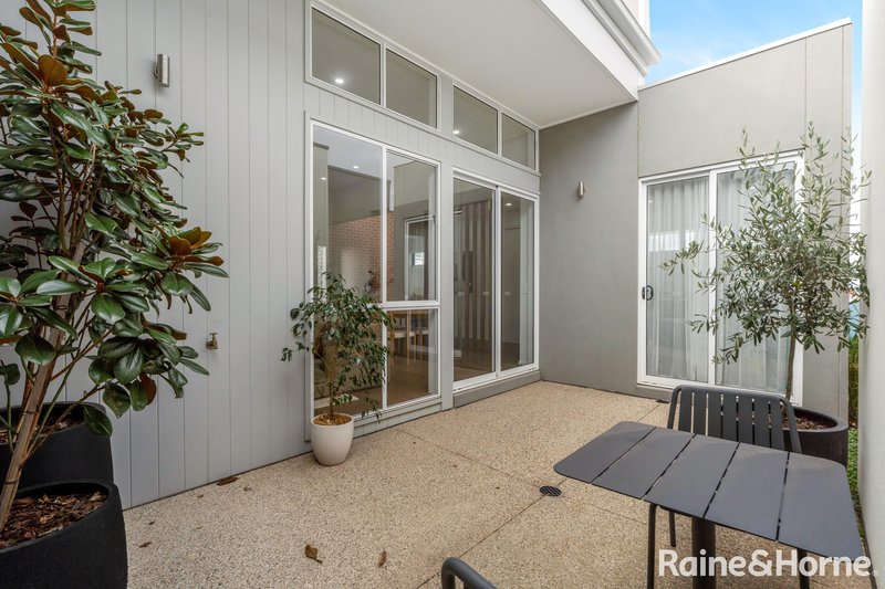 Photo - 24 Alpaca Drive, Sunbury VIC 3429 - Image 17