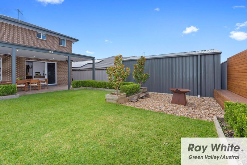 Photo - 24 Alpine Place, Carnes Hill NSW 2171 - Image 21