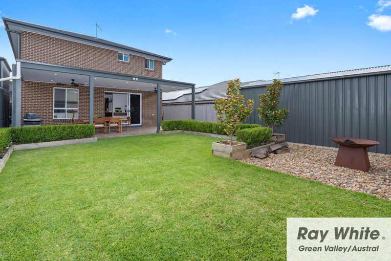 Photo - 24 Alpine Place, Carnes Hill NSW 2171 - Image 22