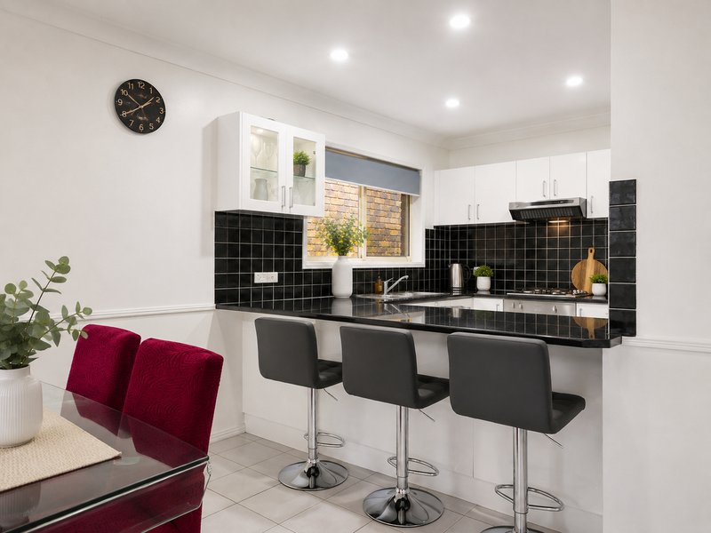 Photo - 24 Amara Crescent, Forest Lake QLD 4078 - Image 2