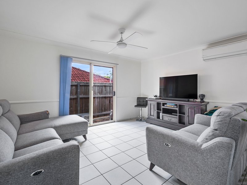 Photo - 24 Amara Crescent, Forest Lake QLD 4078 - Image 8
