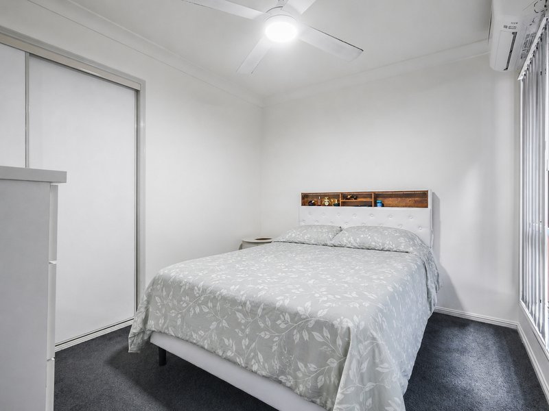 Photo - 24 Amara Crescent, Forest Lake QLD 4078 - Image 10
