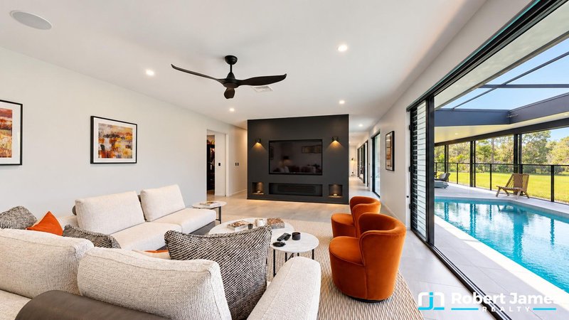 Photo - 24 Amaroo Place, Cooroibah QLD 4565 - Image 9
