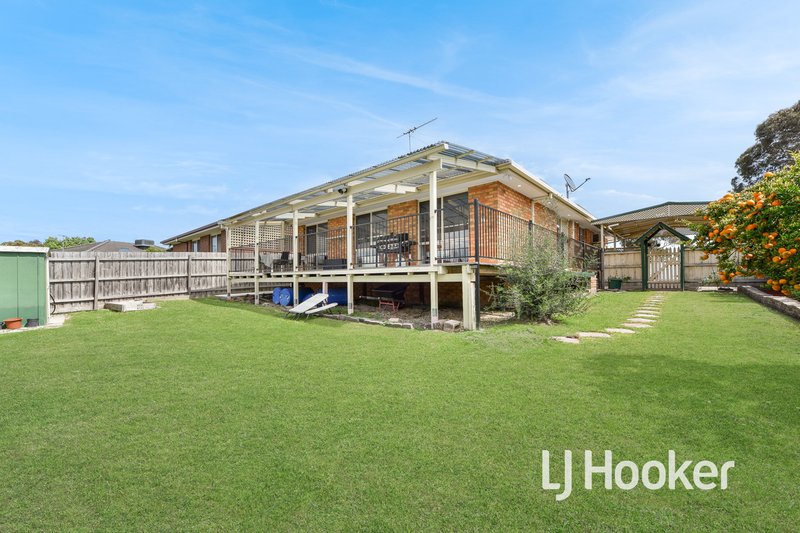 Photo - 24 Amber Drive, Hampton Park VIC 3976 - Image 17