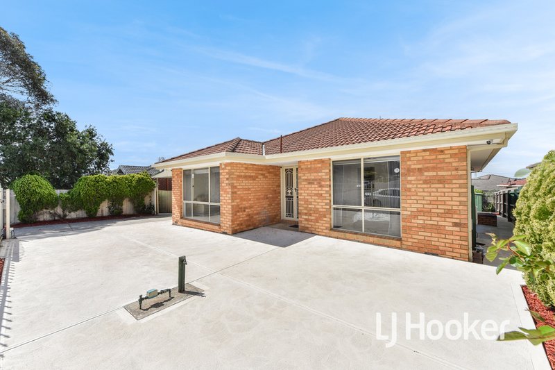 Photo - 24 Amber Drive, Hampton Park VIC 3976 - Image 18