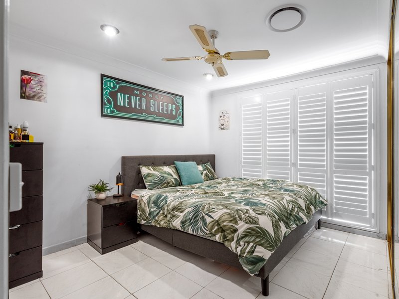 Photo - 24 Aminta Crescent, Hassall Grove NSW 2761 - Image 6