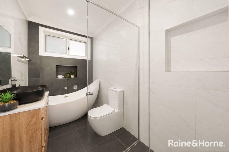 Photo - 24 Amru Crescent, Bardia NSW 2565 - Image 9